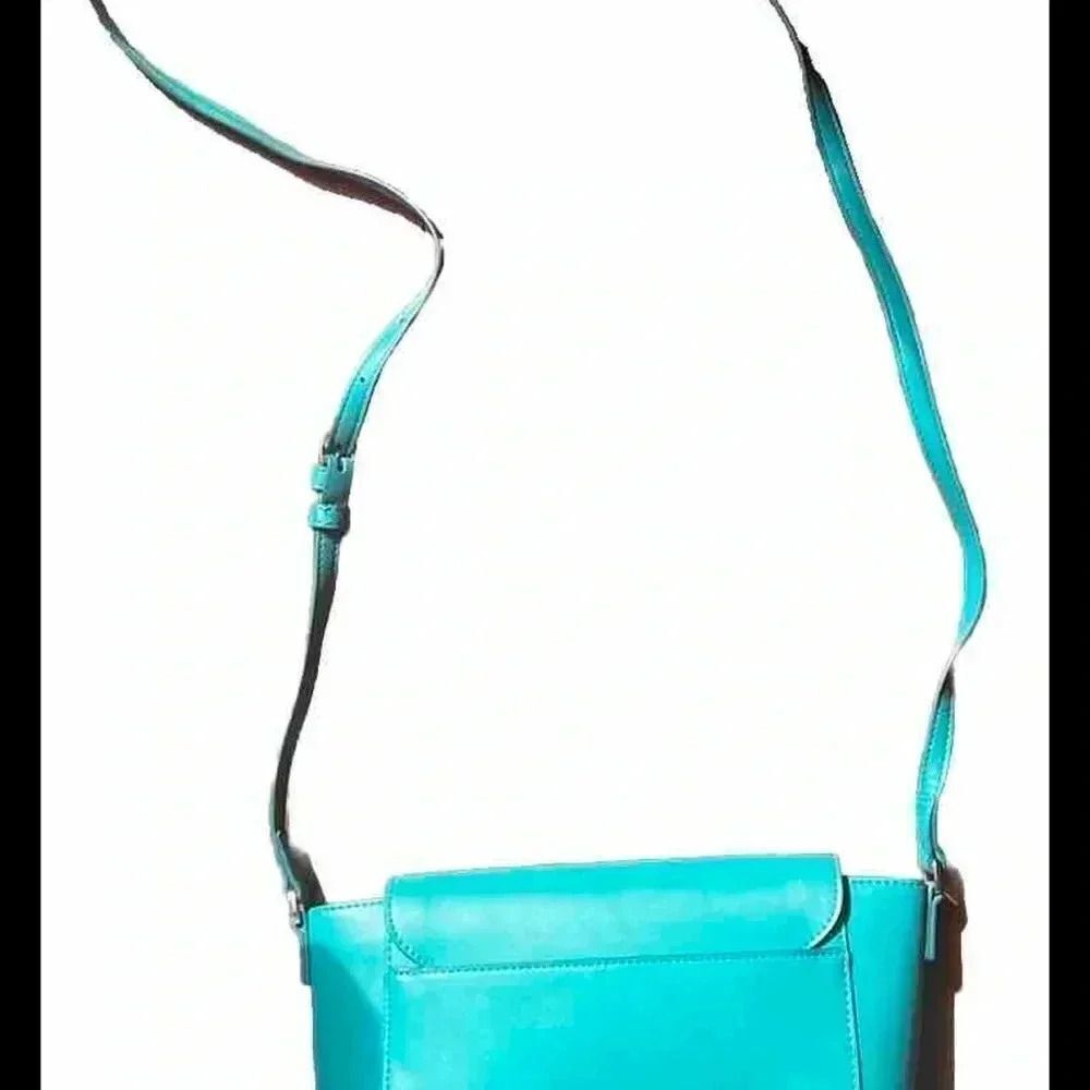 Vera Bradley Magnetic Flap Crossbody Bag - Picture 3 of 7